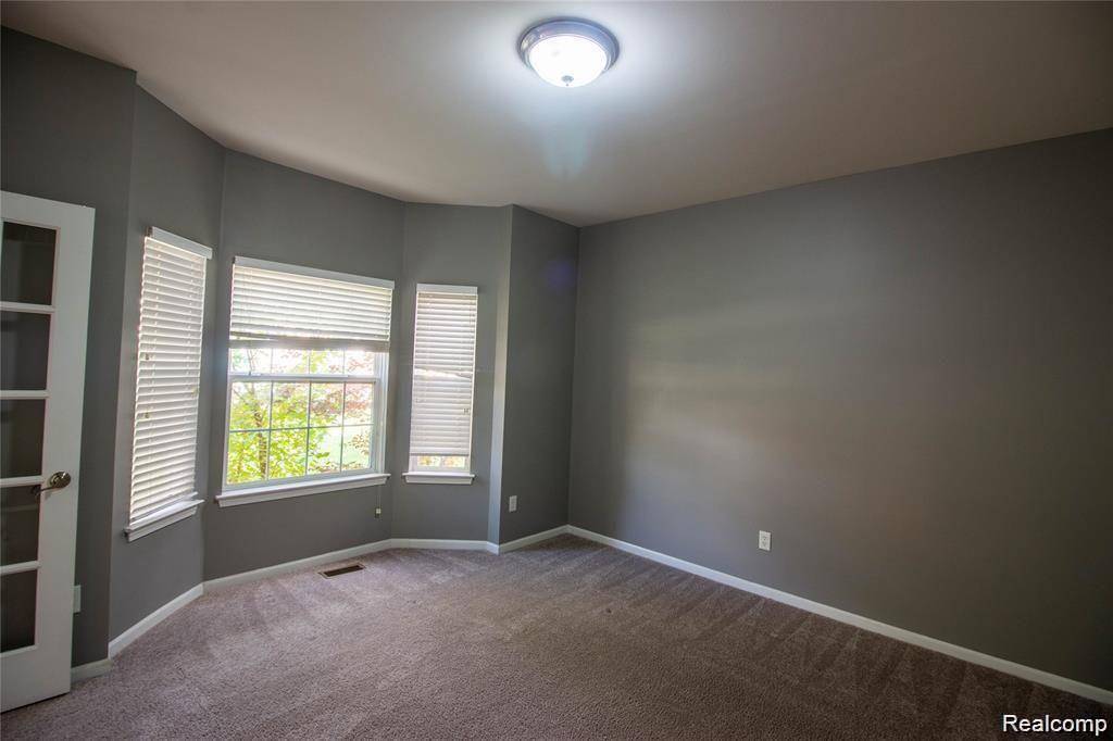 Troy, MI 48083,1058 ARTHUR Drive