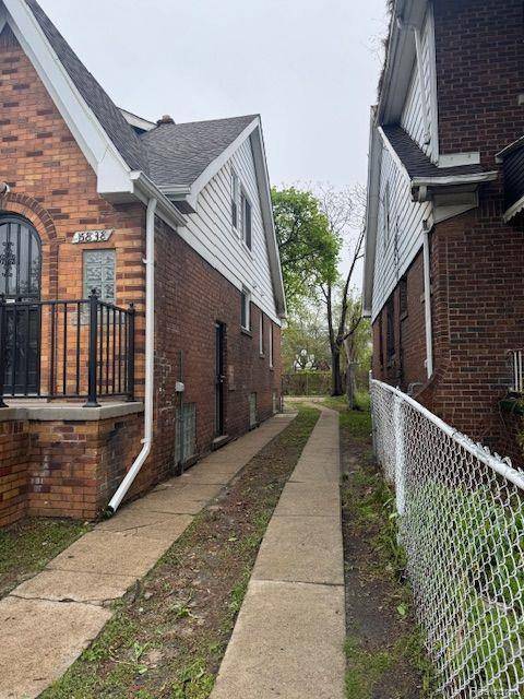 Detroit, MI 48227,15838 HARTWELL Street