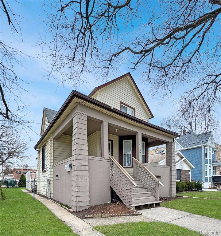 Wyandotte, MI 48192,447 SYCAMORE Street 1