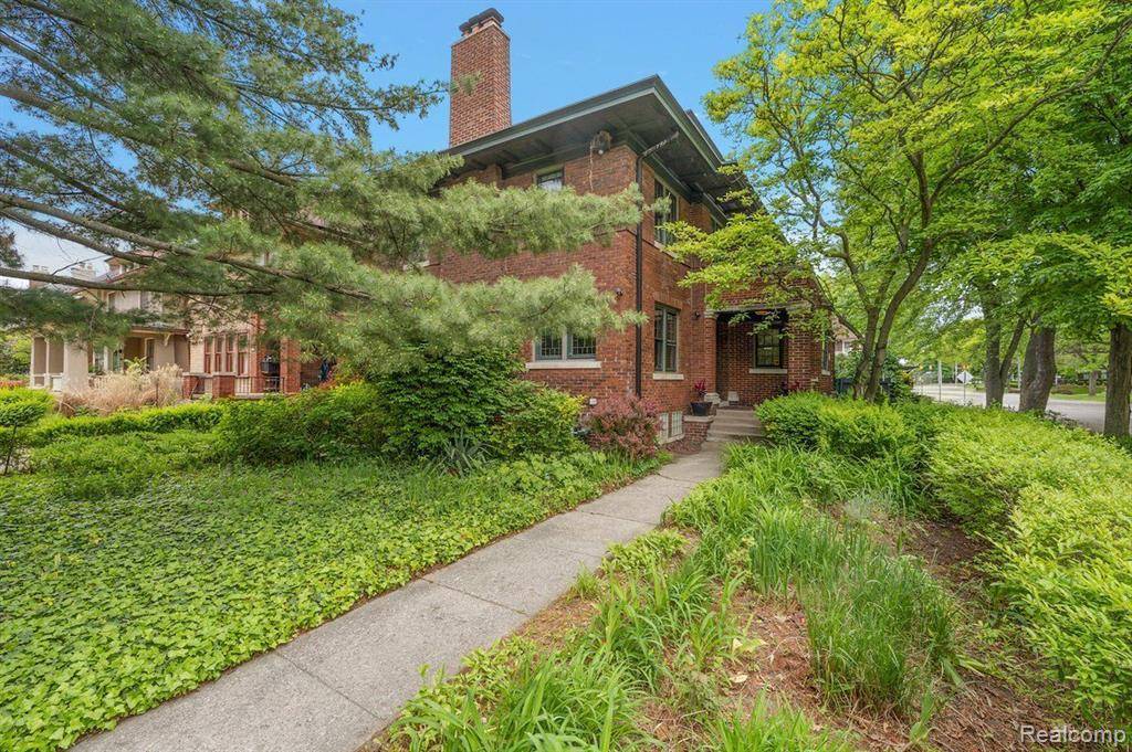 Detroit, MI 48202,800 Edison Street