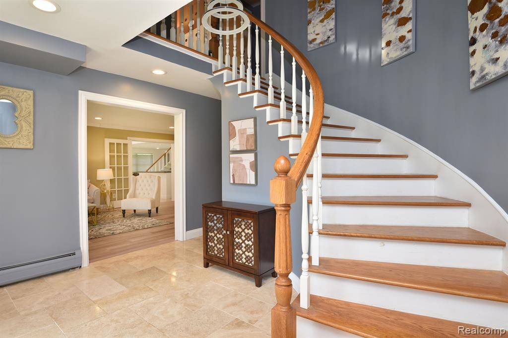Bloomfield Twp, MI 48302,5100 Kings Gate  Way