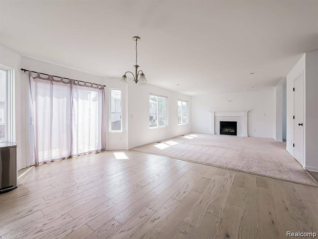 Lyon Twp, MI 48178,55941 WORLINGTON Lane