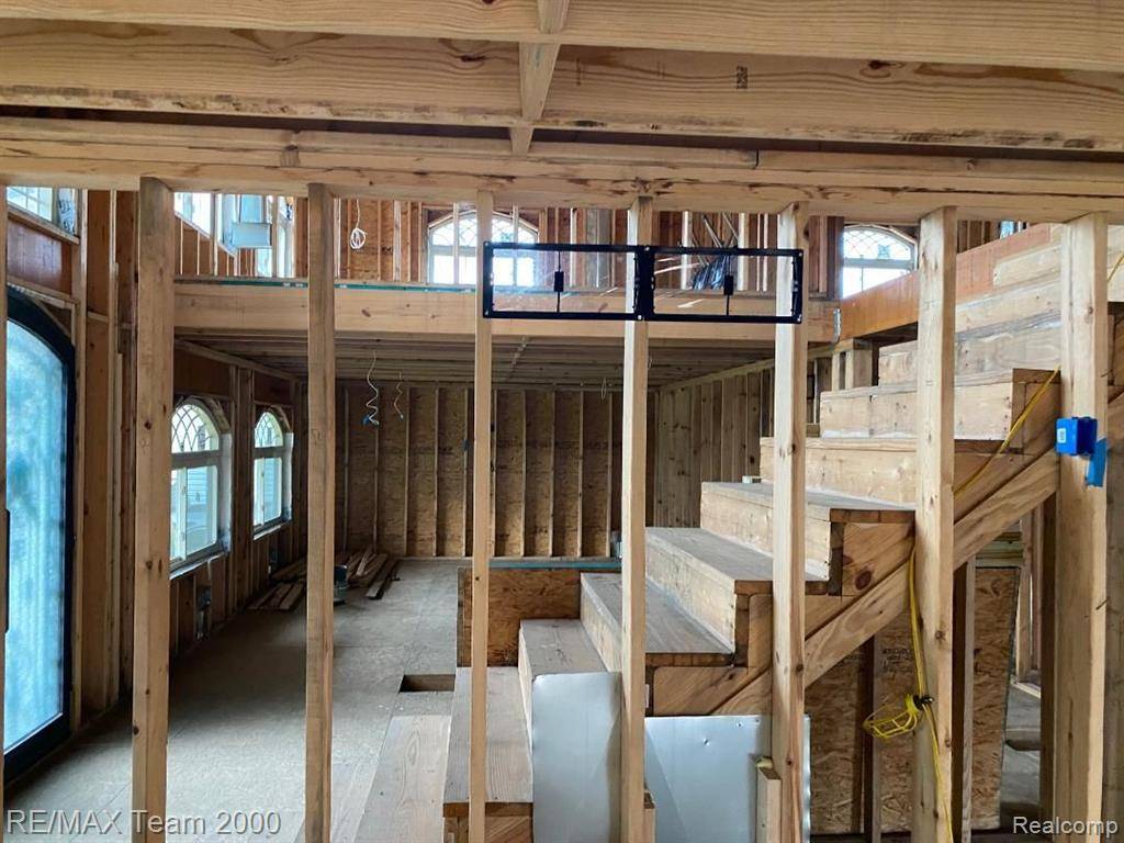 Dearborn Heights, MI 48127,6151  Nightingale Street