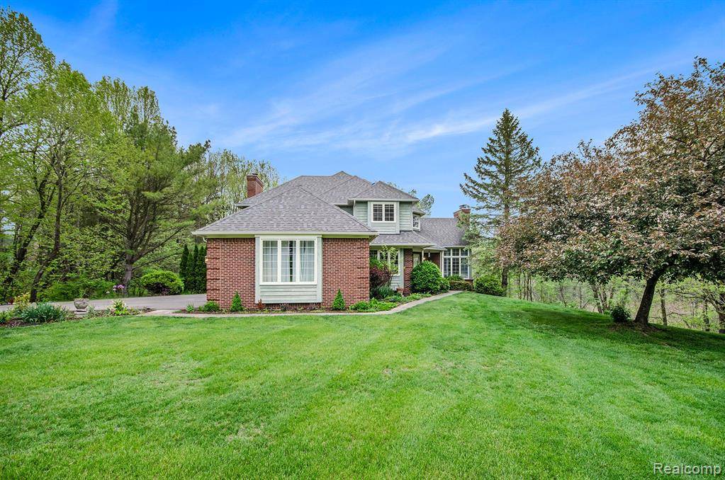 Genoa Twp, MI 48116,5401 Lone Pine Court