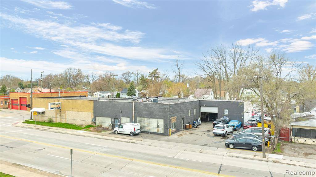 Warren, MI 48089,8407 E 9 MILE Road