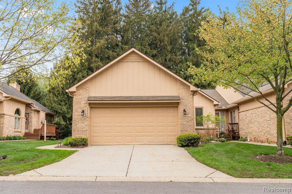 Farmington Hills, MI 48335,22340 RIVER RIDGE Trail