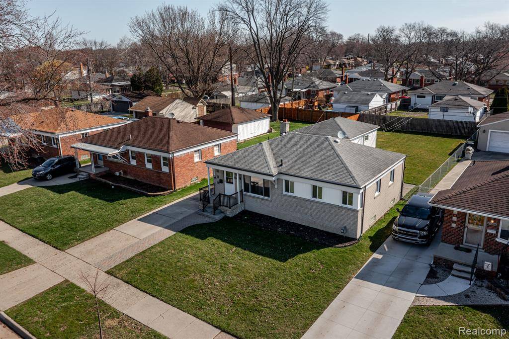 St. Clair Shores, MI 48081,27212 GRANT Street
