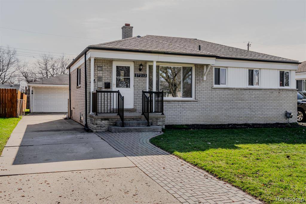 St. Clair Shores, MI 48081,27212 GRANT Street