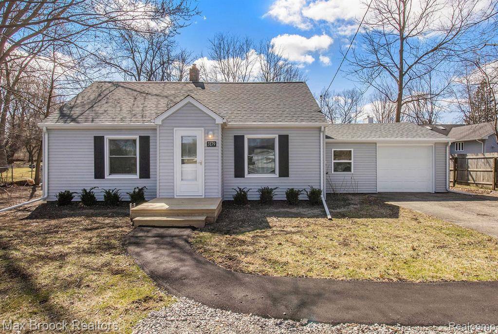 Waterford Twp, MI 48328,3179 PONTIAC LAKE Road
