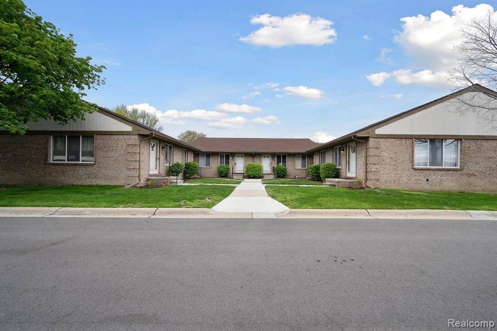 Warren, MI 48091,26871 VILLA CALABRESE