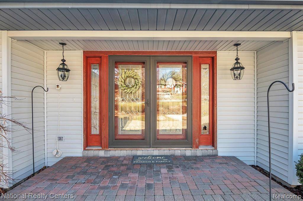 Brighton, MI 48114,11874 STONEY RIDGE Drive