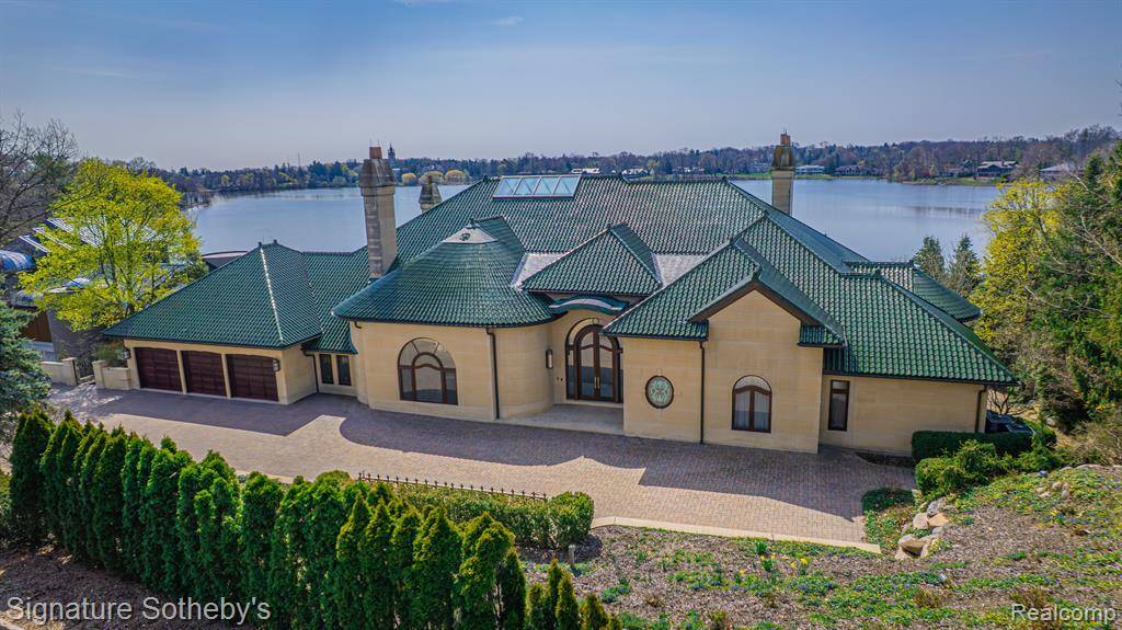 Bloomfield Twp, MI 48302,1567 Island Lane