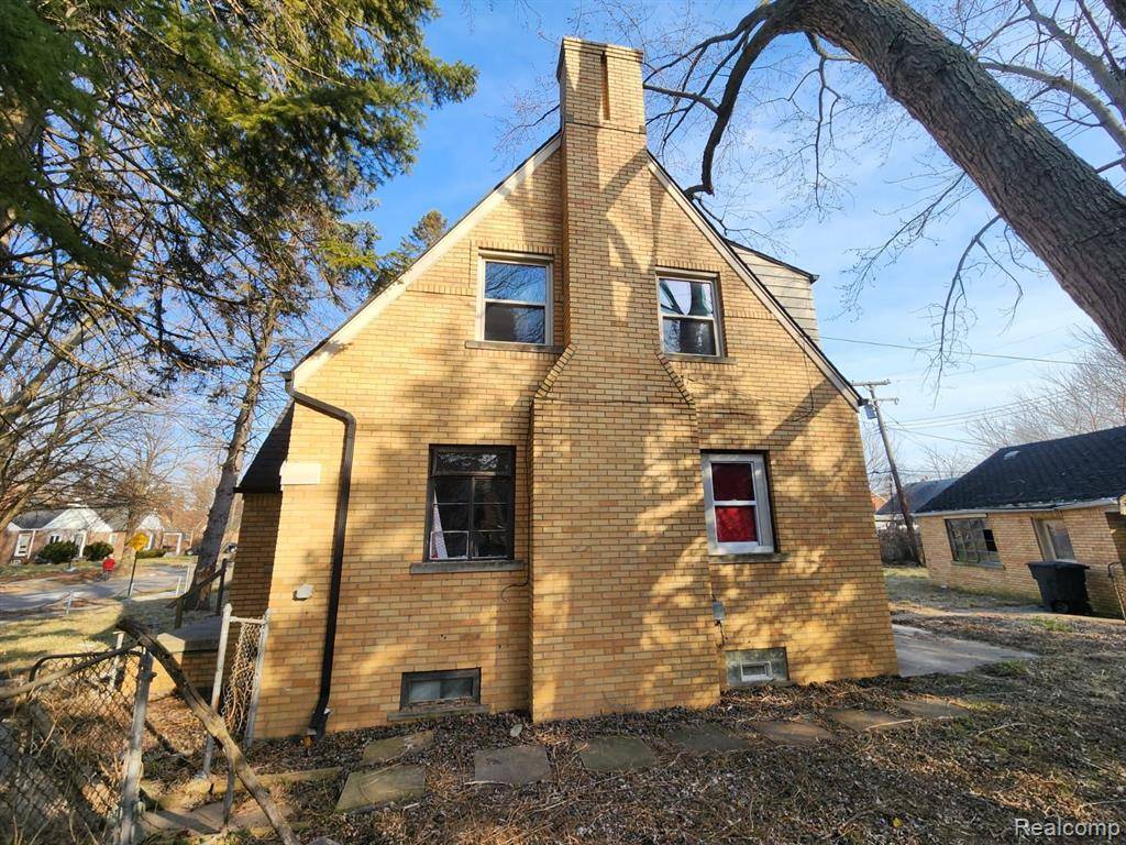 Detroit, MI 48205,15646 SARATOGA Street