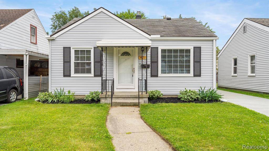 Hazel Park, MI 48030,421 W MOREHOUSE Avenue
