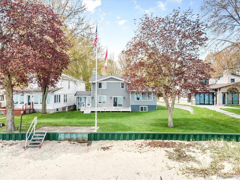 Fort Gratiot Twp, MI 48059,5444 LAKESHORE Road