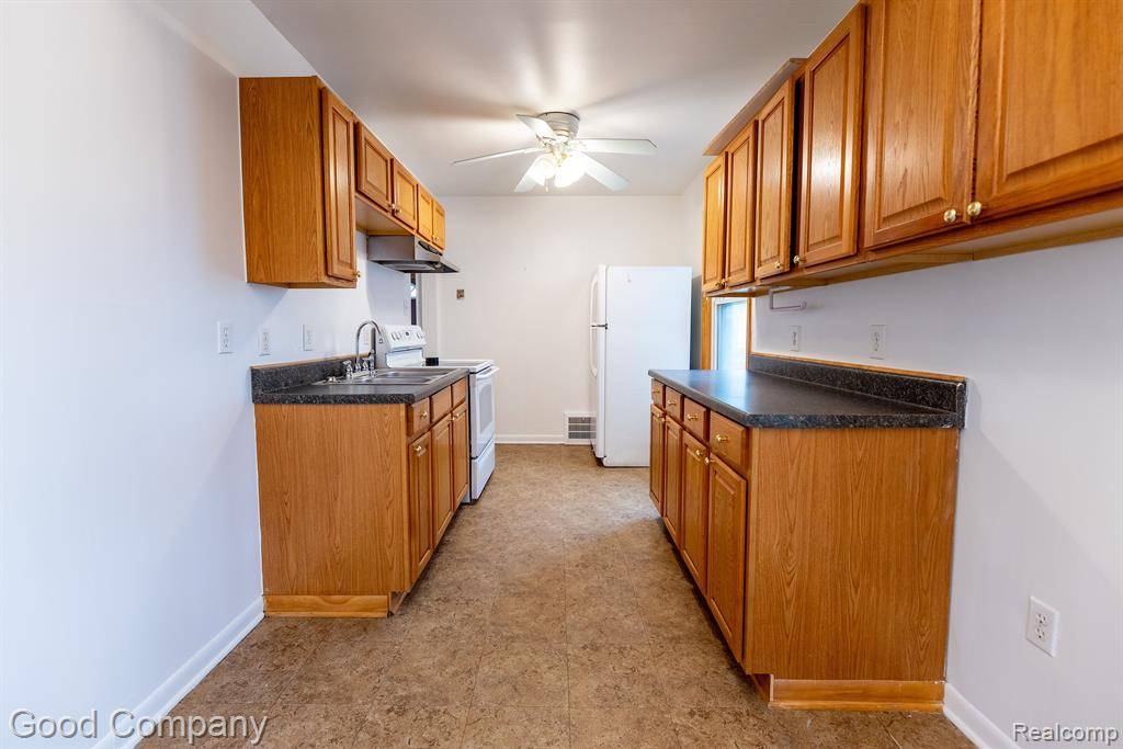 Royal Oak, MI 48067,1529 MOHAWK Avenue