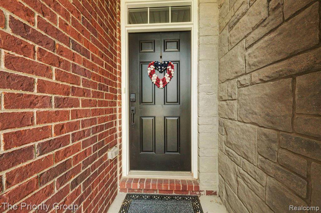 Orion Twp, MI 48359,4823 BROOMFIELD Way