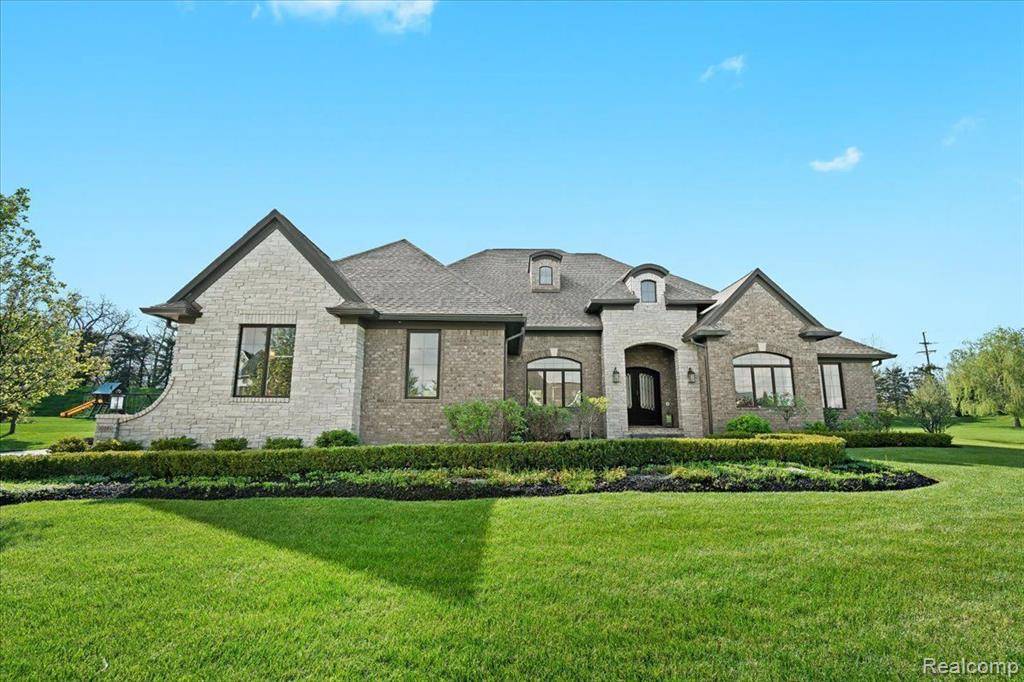 Green Oak Twp, MI 48178,10580 STONEY POINT Drive
