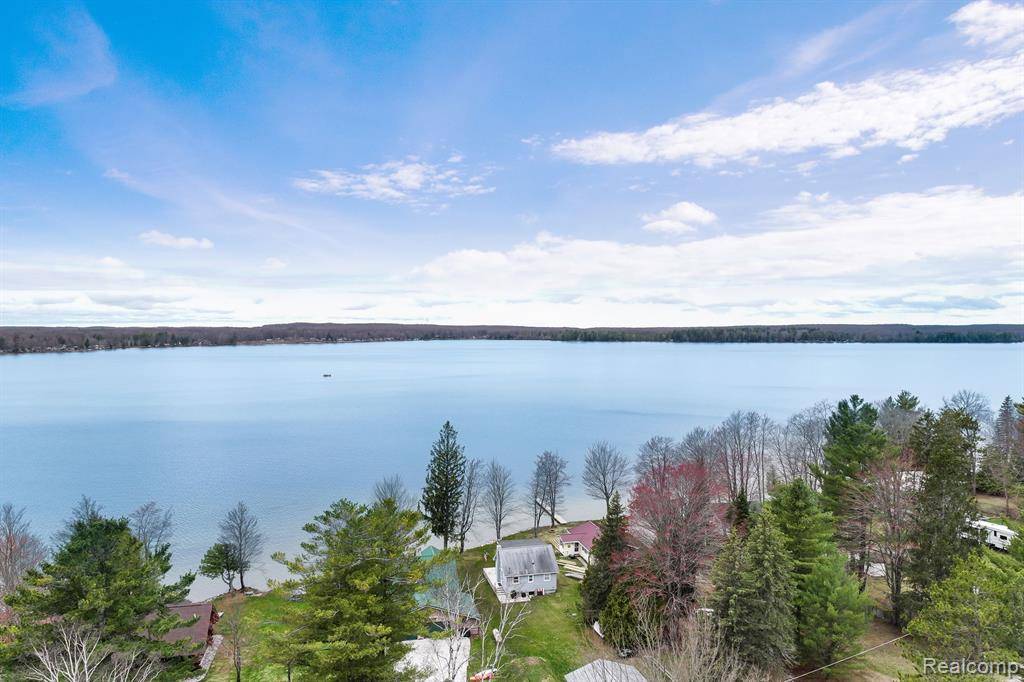 Cold Springs Twp, MI 49646,4446 E SHORE Drive NE
