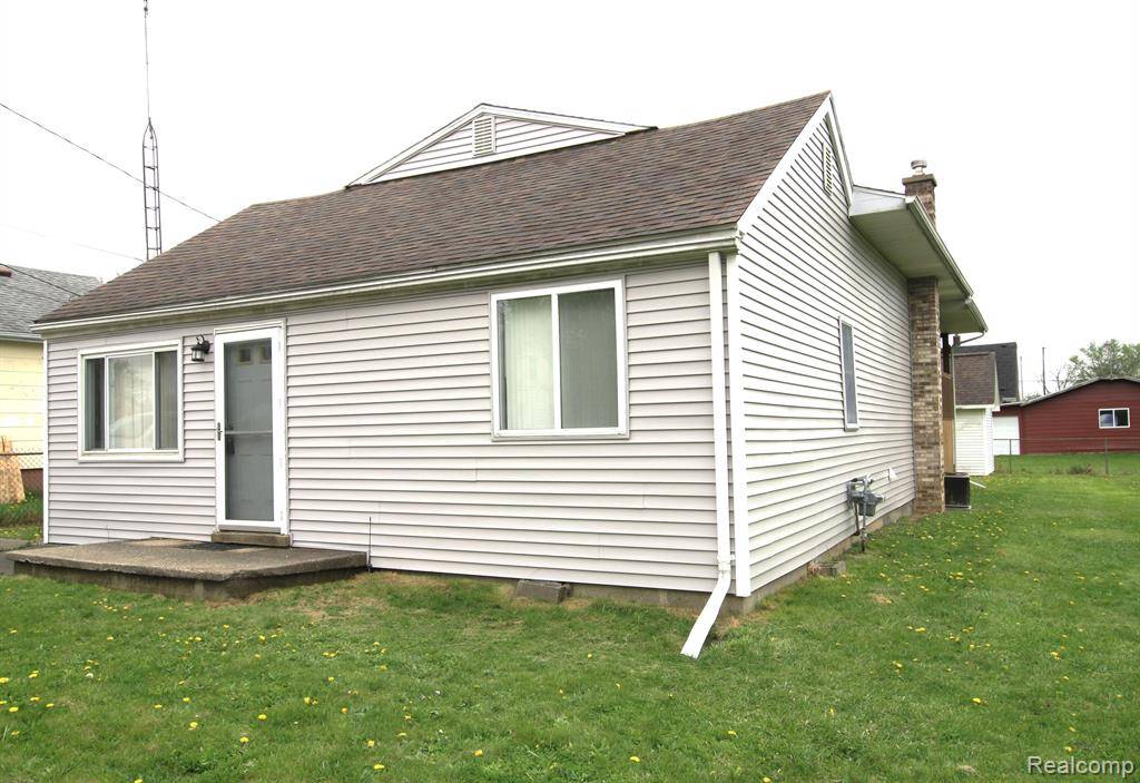 Burton, MI 48529,2284 CONNELL Street