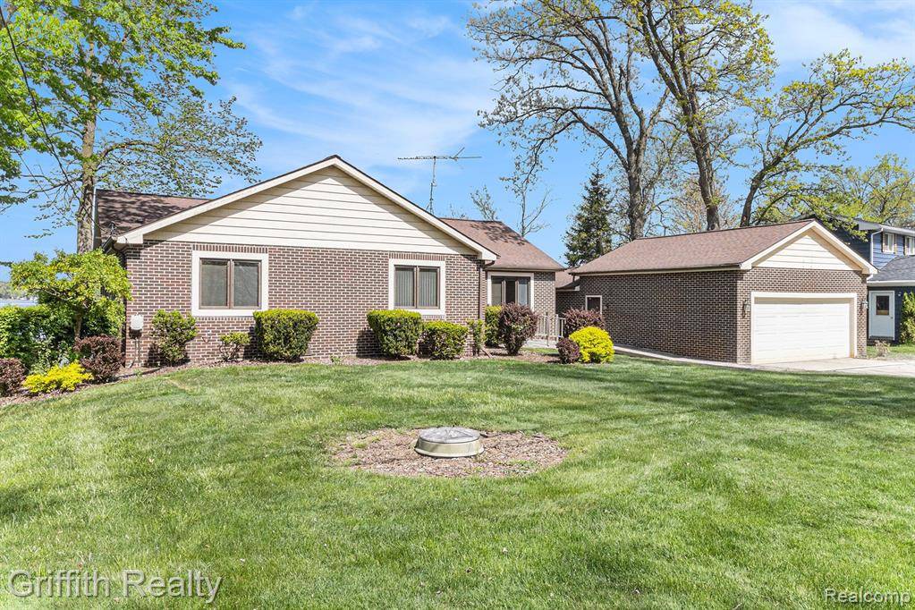 Green Oak Twp, MI 48116,8570 RIVERSIDE Drive