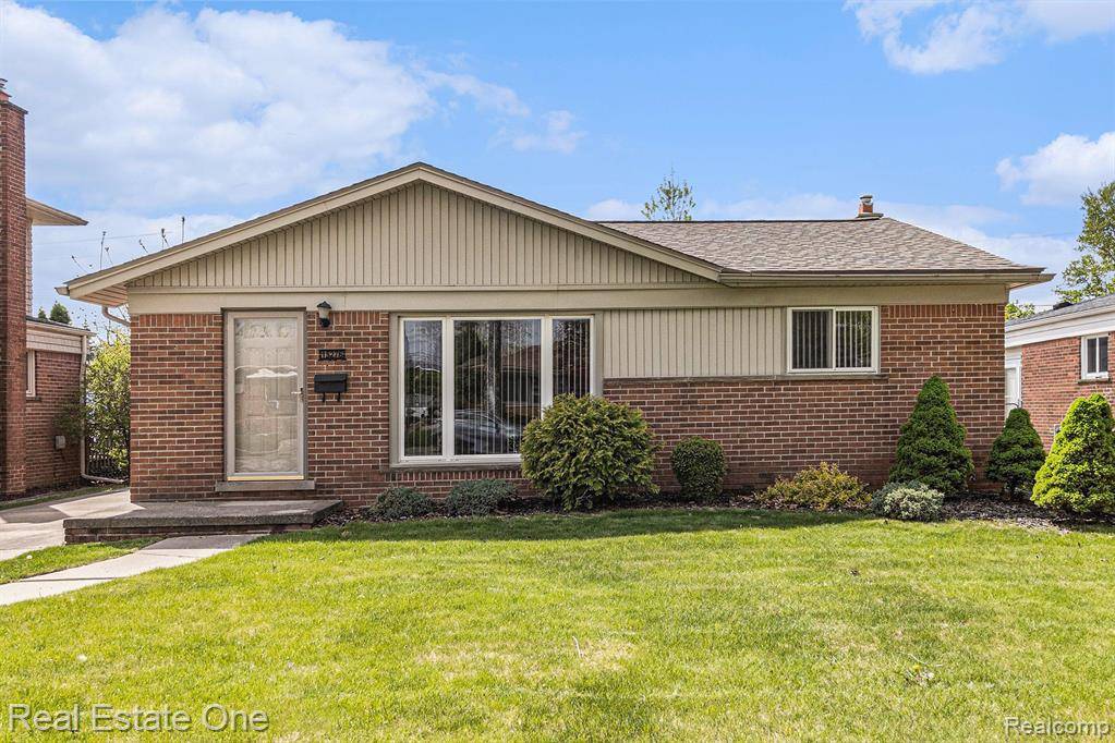Southgate, MI 48195,15276 CYNTHIA Street