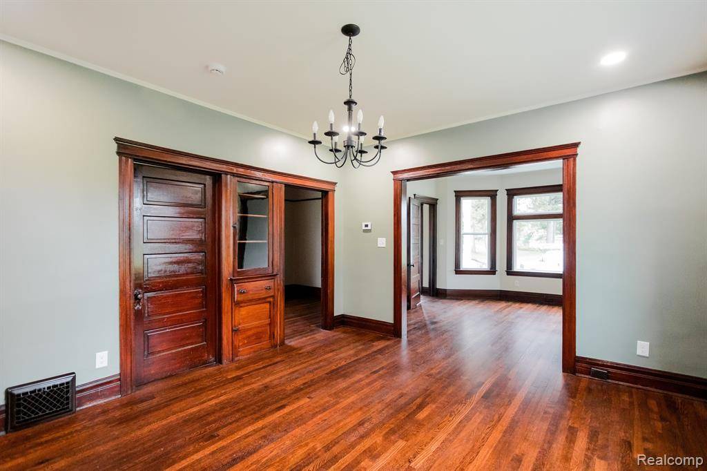 Detroit, MI 48214,2431 PARKER Street