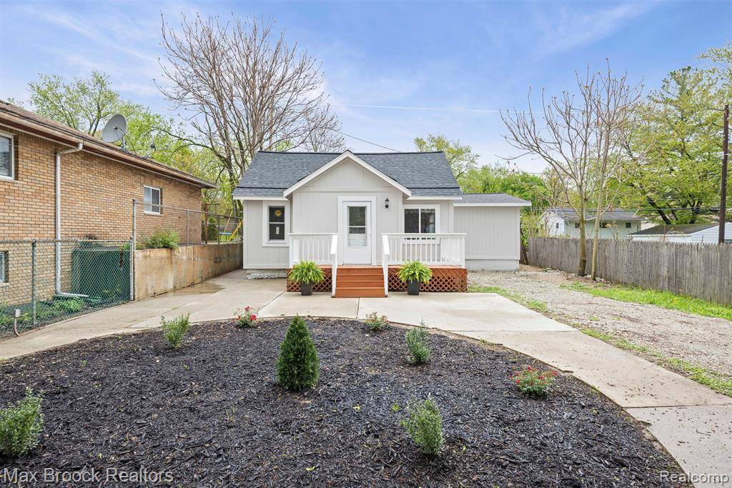 Waterford Twp, MI 48328,91 S JOSEPHINE Avenue