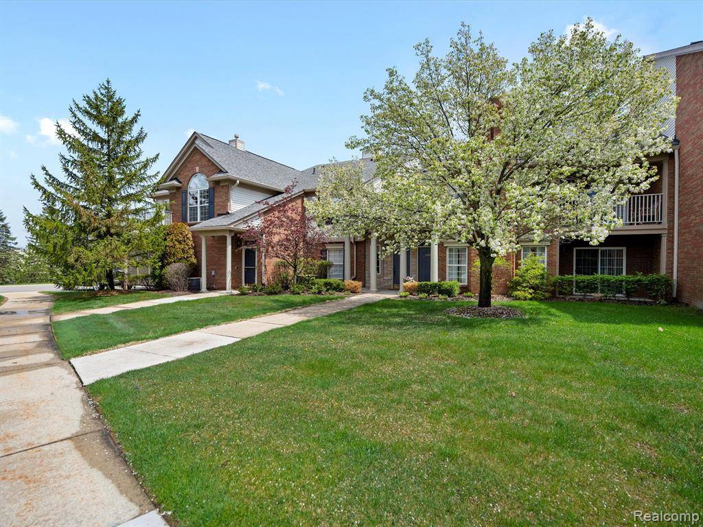 Oakland Twp, MI 48306,5289 BROOKEMONTE Circle