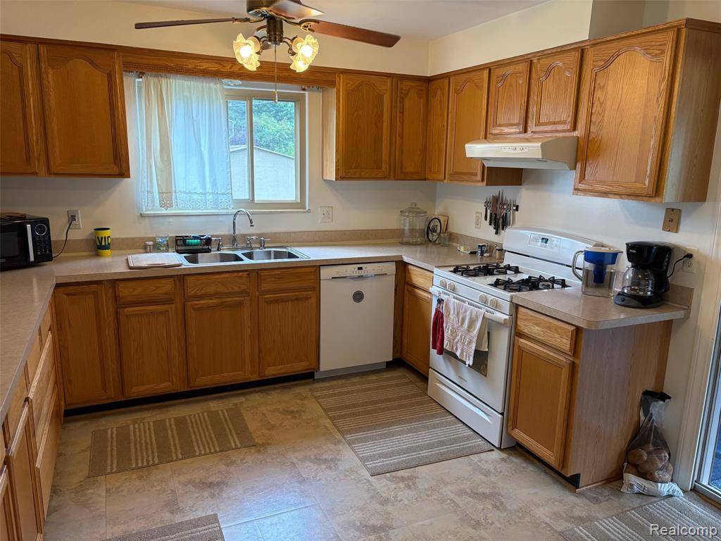 White Lake Twp, MI 48383,2725 ORMOND Road