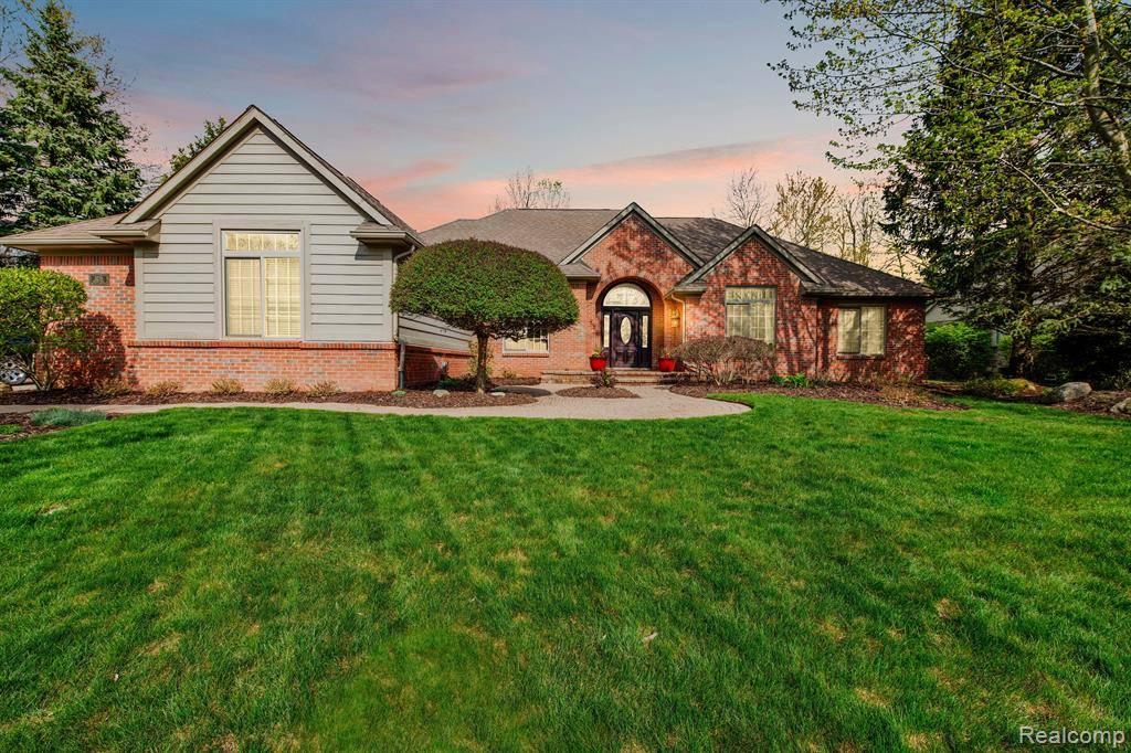 Auburn Hills, MI 48326,3226 OXFORD W