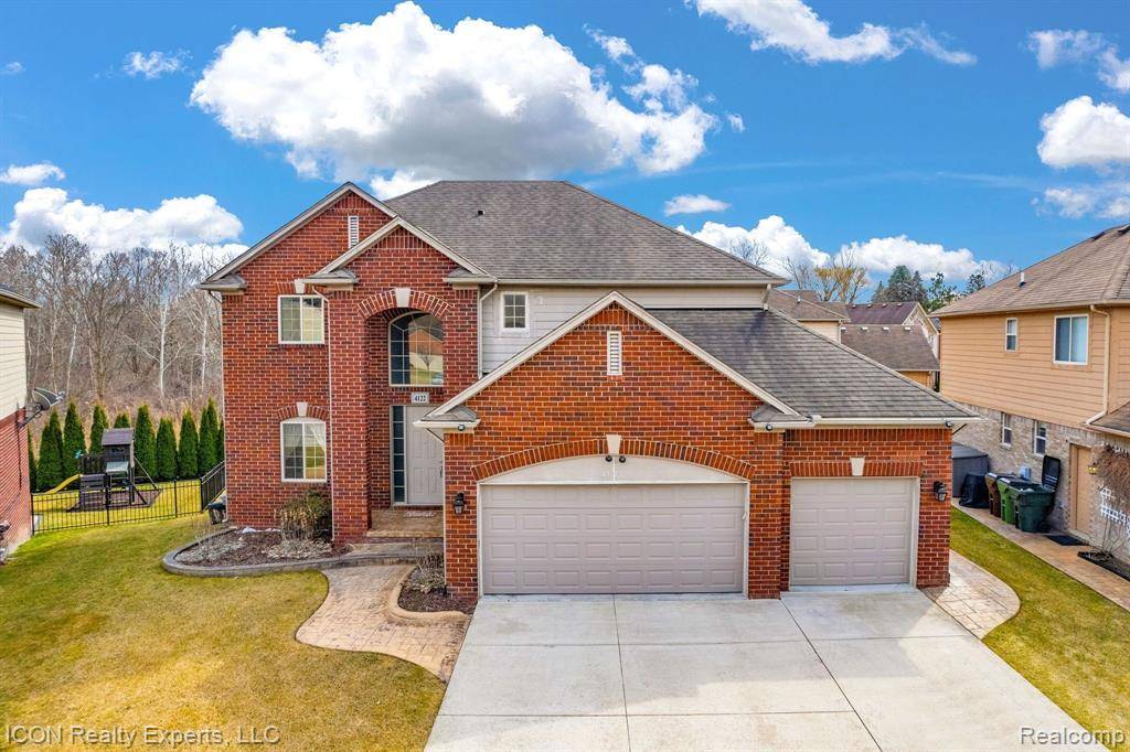Shelby Twp, MI 48317,4122 HAWKS NEST Road