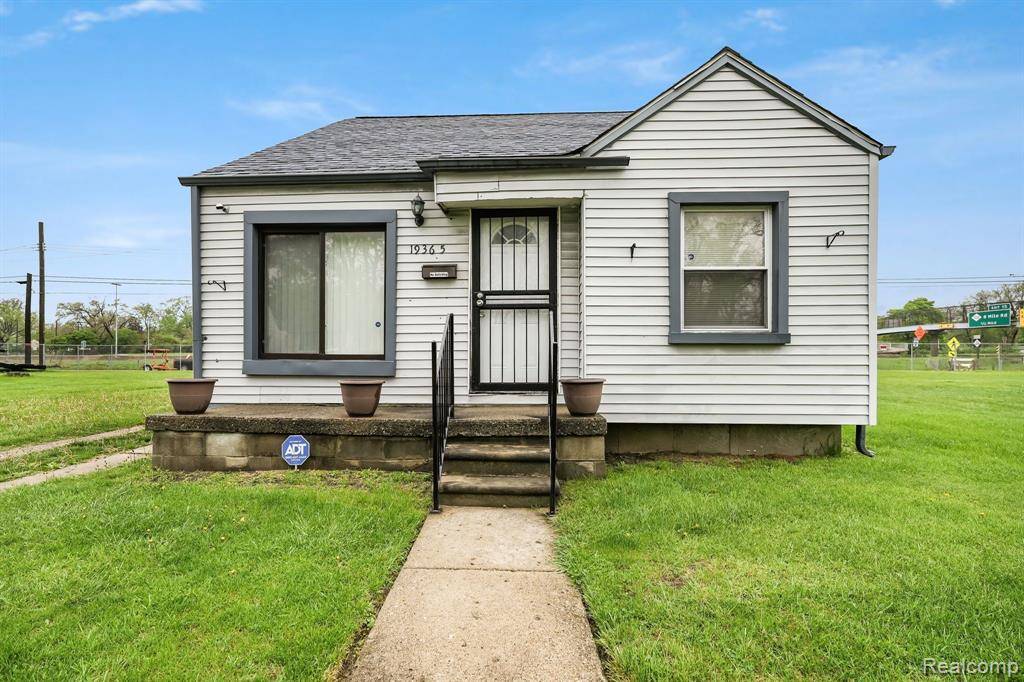 Detroit, MI 48235,19365 FENMORE Street