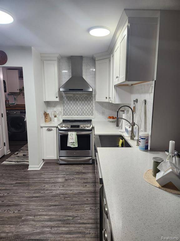 Sterling Heights, MI 48310,4095 April Lane