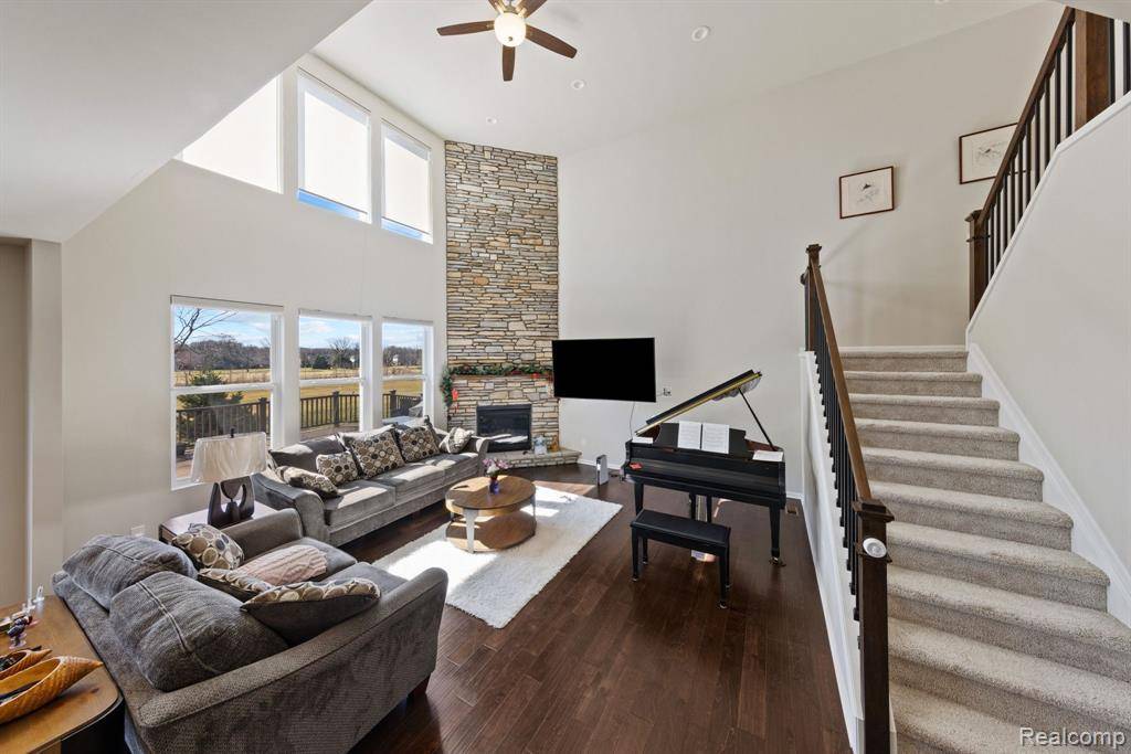 Lyon Twp, MI 48178,22797 COUNTRY CLUB Drive
