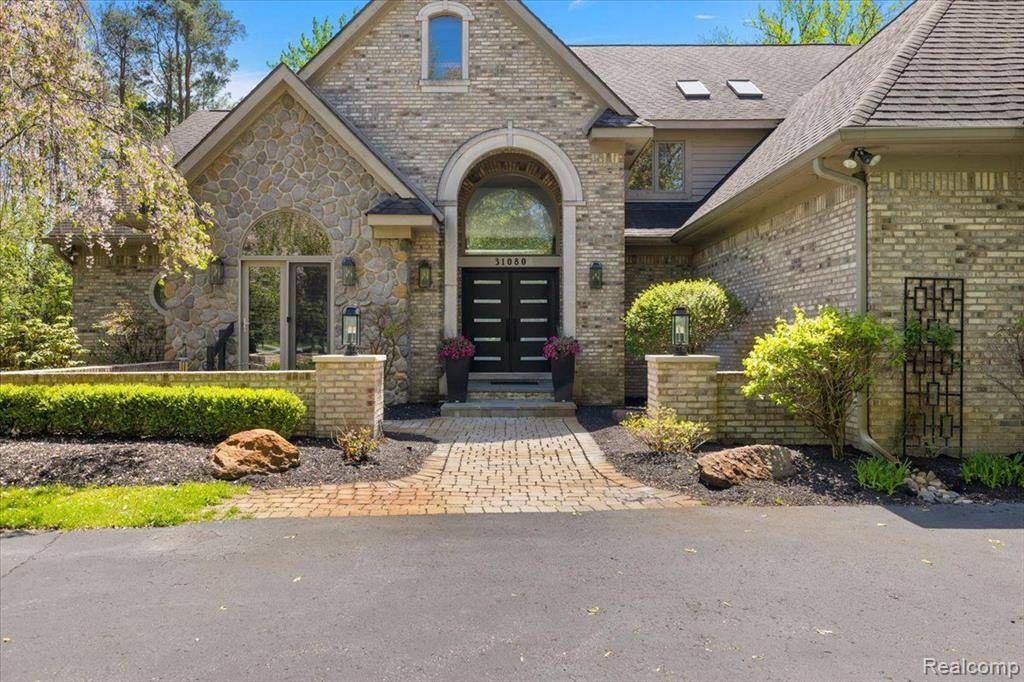 Franklin Vlg, MI 48025,31080 Lucerne Drive