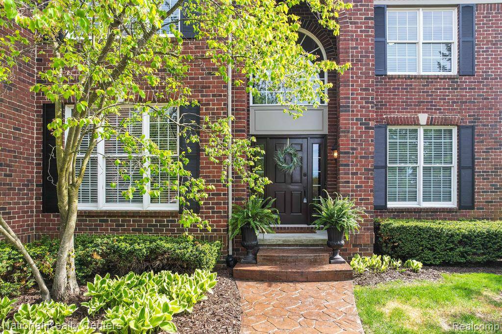 Novi, MI 48374,49235 BRAEBURN Lane