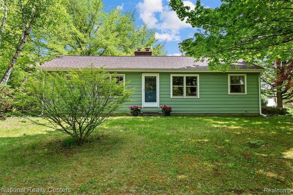 Salem Twp, MI 48178,8520 PONTIAC Trail