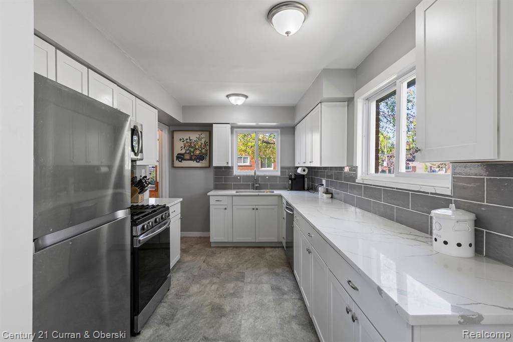 Westland, MI 48185,7881 RANDY Drive