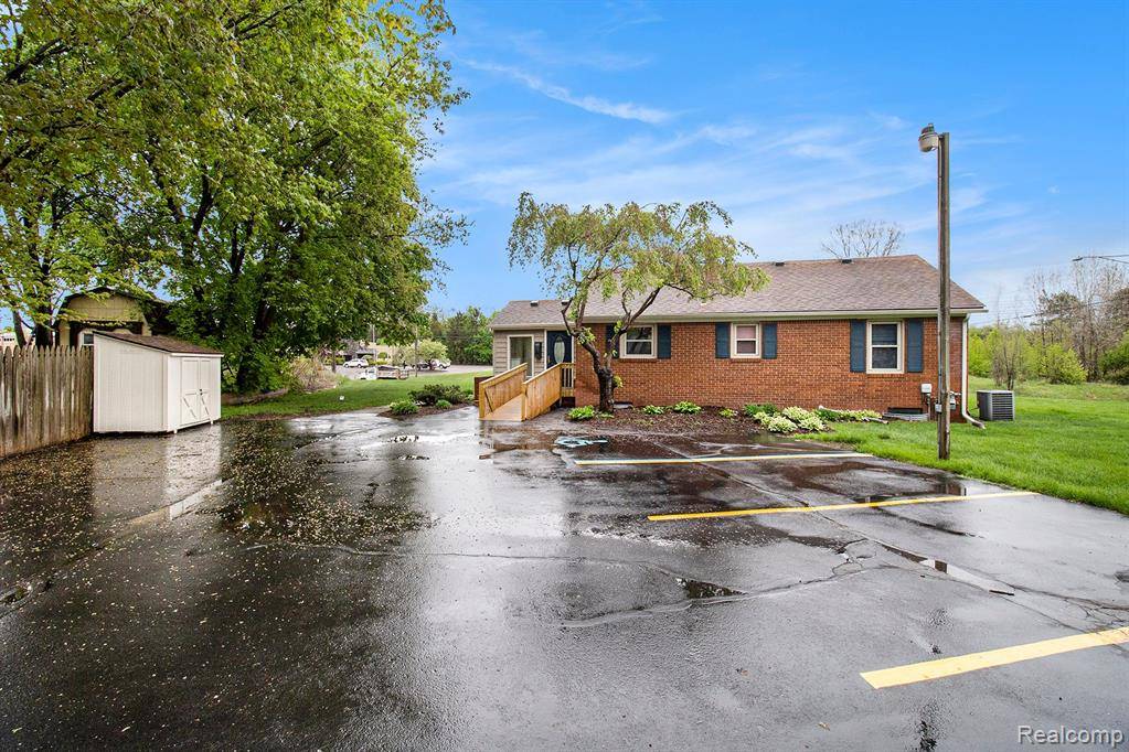 Oceola Twp, MI 48843,2165 E GRAND RIVER Avenue