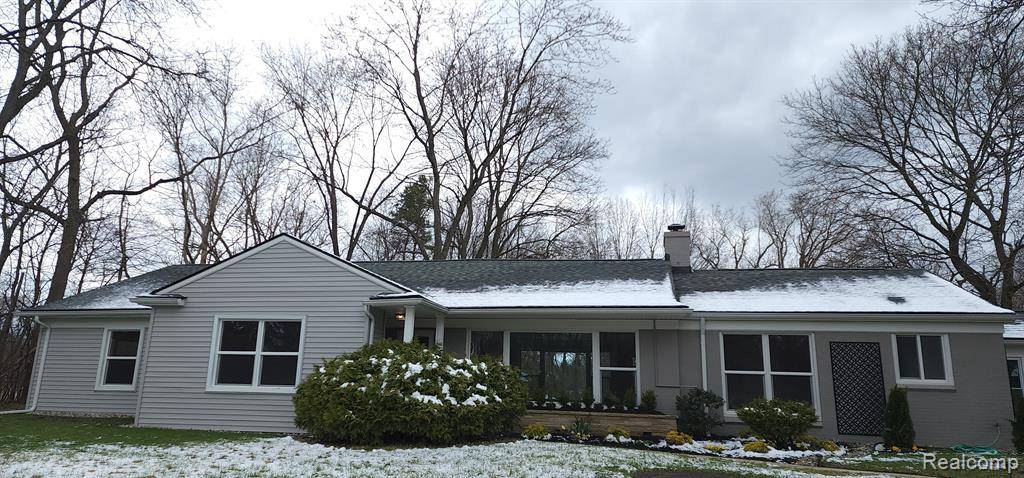 Bloomfield Twp, MI 48301,25400 W 14 MILE Road