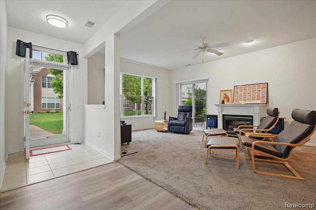 Macomb Twp, MI 48044,16490 NORFOLK Drive