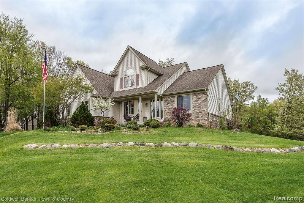 Brighton Twp, MI 48114,1355 MAXFIELD Road