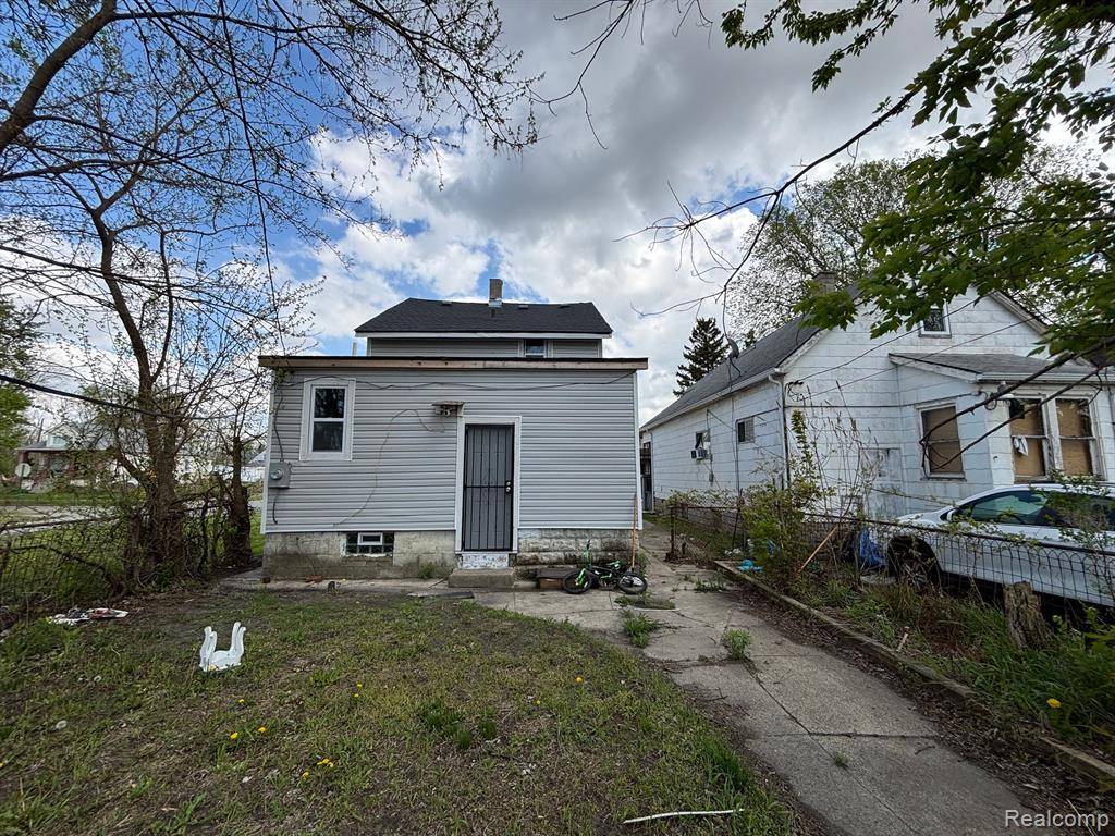 Detroit, MI 48212,17233 FENELON Street