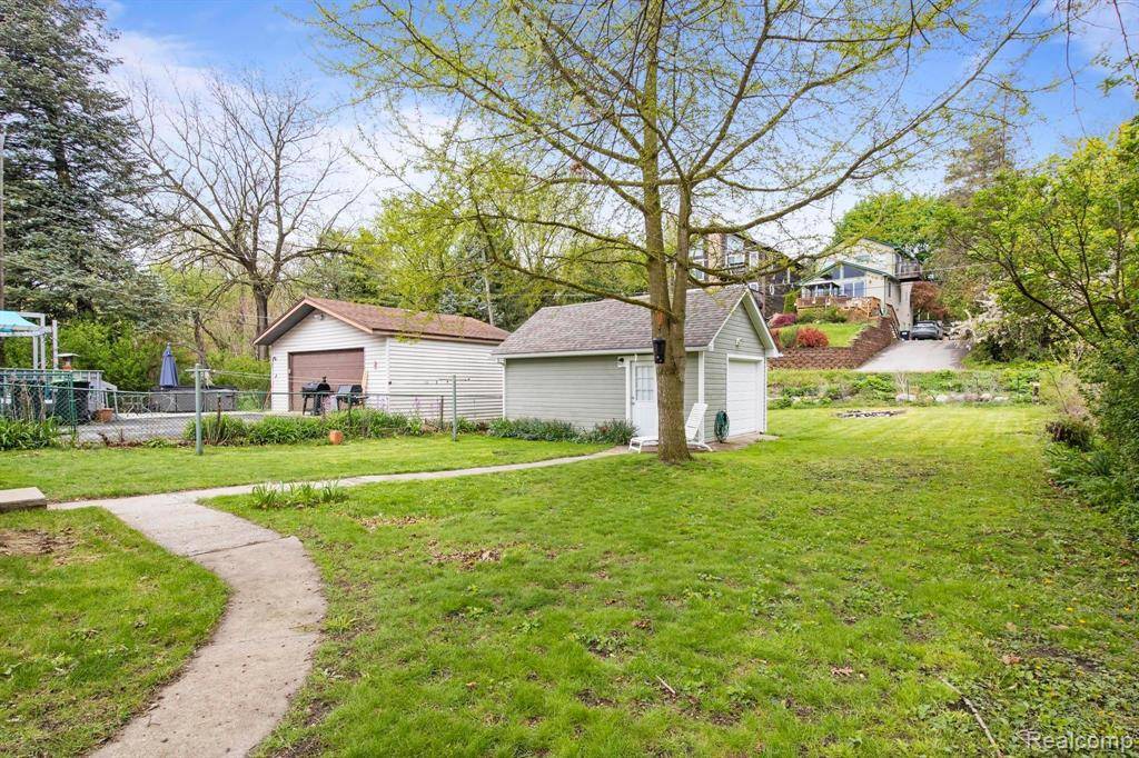 Green Oak Twp, MI 48189,10281 GROVE Drive