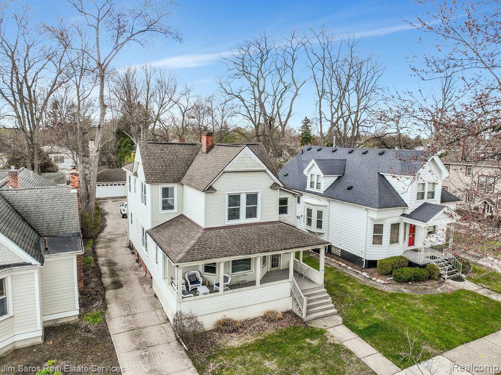 Grosse Pointe, MI 48230,475 SAINT CLAIR Street