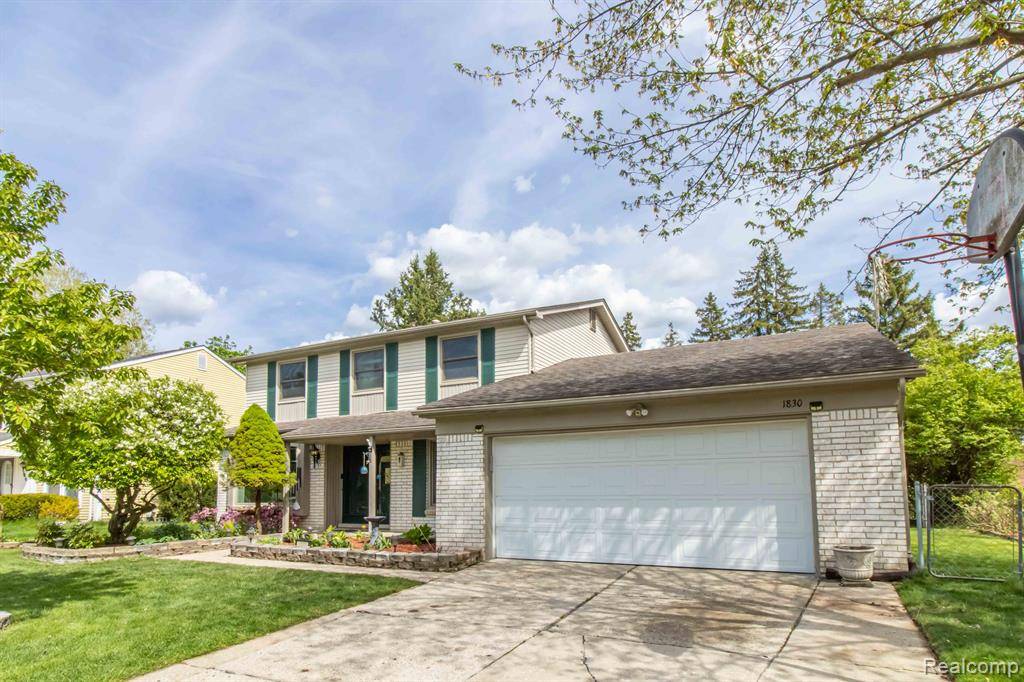 Troy, MI 48098,1830 FLEMINGTON Drive