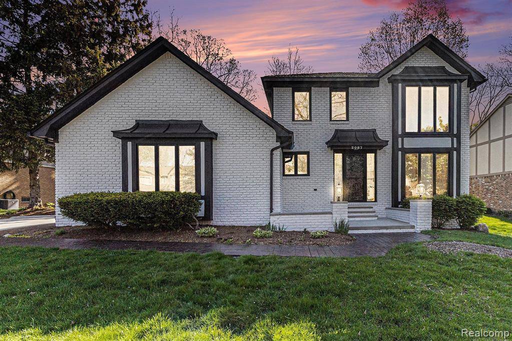 Rochester Hills, MI 48309,2087 Hickory Leaf Drive
