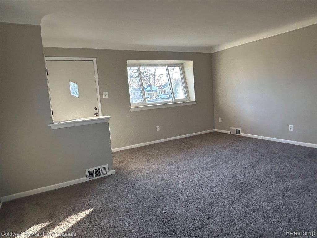 Royal Oak, MI 48073,3608 W webster Road