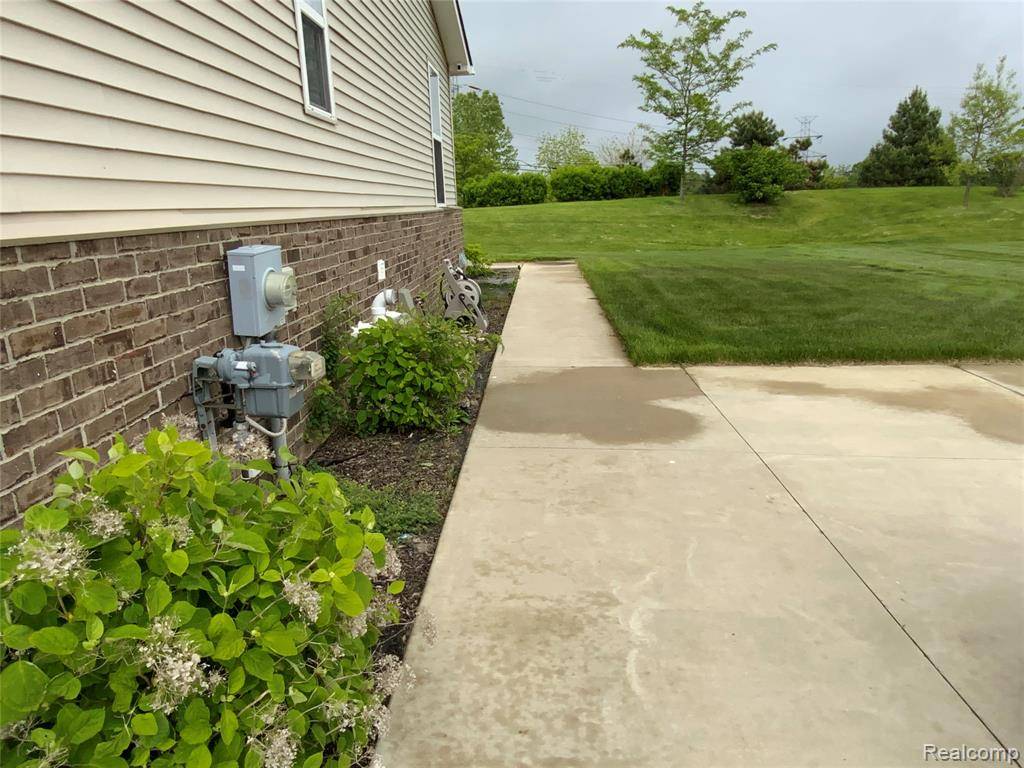 Orion Twp, MI 48360,3331 MALLARD Lane